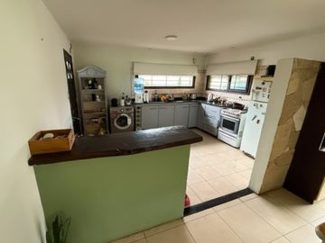 VENTA CASA GESELL ZONA GOLF GAS NATURAL 3 DORM