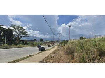 Se Vende Terreno Comercial en Vacamonte, a pocos metros de Autopista