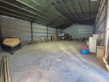 ALQUILER BASE INDUSTRIAL RINCON DE LOS SAUSES