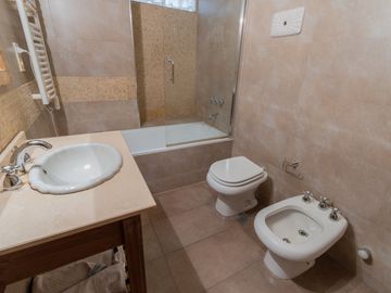 PISO 4 AMB C DEPEND COCH VENTA BALCON ATERRAZADO