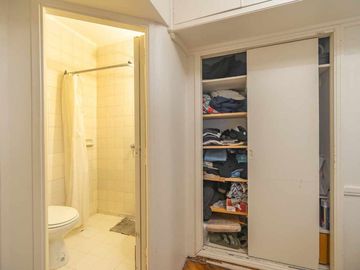 Venta Dpto. 4 amb. Palermo Chico patio y cochera
