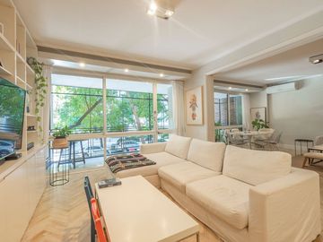 Venta Dpto. 4 amb. Palermo Chico patio y cochera