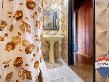 CASA 5 AMB, 8.66 x 37 C/COCHERA Y JARDÍN.