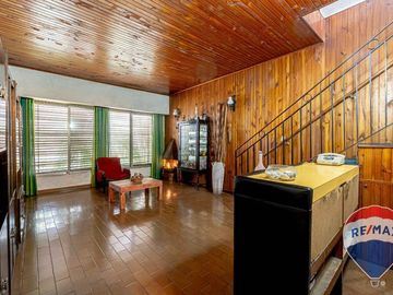 CASA 5 AMB, 8.66 x 37 C/COCHERA Y JARDÍN.