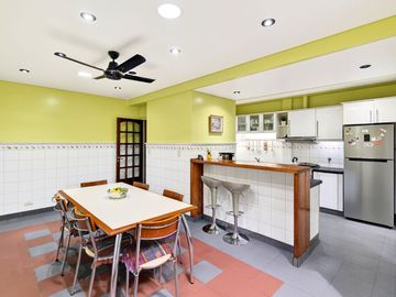 Venta Casa Chalet ,2 coch/ Patio Terraza IMPECABLE