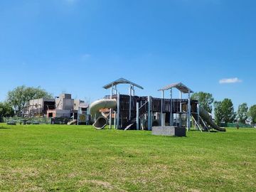 Venta Lote Terralagos, barrio House fondo a lago.