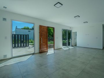 Casa en venta City Bell. 3 dormitorios, a estrenar