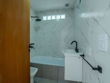 Casa en venta City Bell. 3 dormitorios, a estrenar