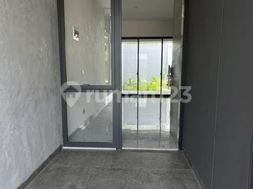 Rumah 2 Lantai Siap Huni Sisa 1 Unit Badan di Sutera Narada