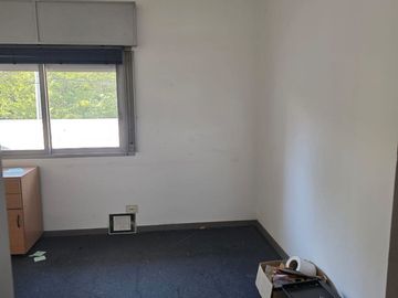 ALQUILER – DEPÓSITO - GALPÓN + OFICINAS Y VIVIENDA
