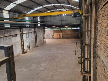 ALQUILER – DEPÓSITO - GALPÓN + OFICINAS Y VIVIENDA