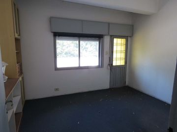ALQUILER – DEPÓSITO - GALPÓN + OFICINAS Y VIVIENDA