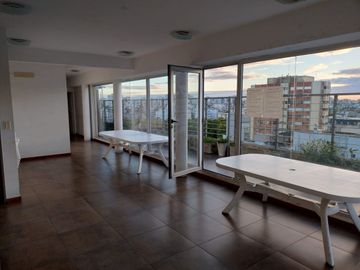 VENTA MODERNO y EXCELENTE 2 AMB- EDIF. CATEGORIA
