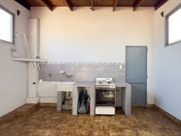 VENTA PH 6AMB MUY LUMINOSO BALCÓN TERRAZA QUINCHO