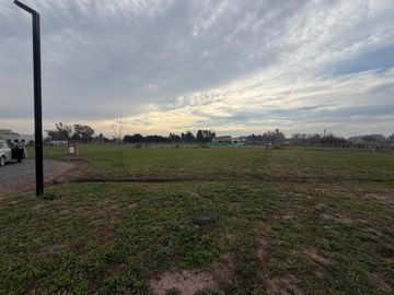 VENTA LOTE NORTES DEL PILAR 900 M2