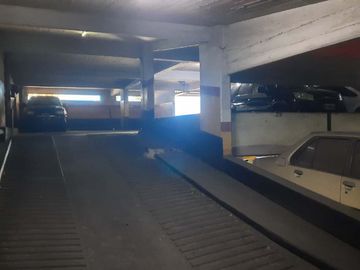 VENTA COCHERA FIJA CON SEGURIDAD 24HS