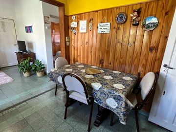 VENTA CASA Y 2 DEPTOS CON PILETA APTO CREDITO