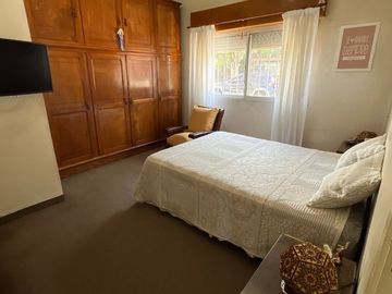 VENTA CASA Y 2 DEPTOS CON PILETA APTO CREDITO