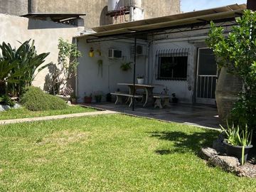 VENTA CASA Y 2 DEPTOS CON PILETA APTO CREDITO