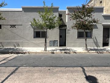 VENTA CASA Y 2 DEPTOS CON PILETA APTO CREDITO