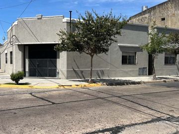 VENTA CASA Y 2 DEPTOS CON PILETA APTO CREDITO