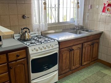 VENTA CASA Y 2 DEPTOS CON PILETA APTO CREDITO