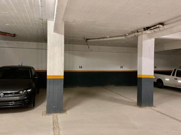 VENTA COCHERA CUBIERTA EN PB A ESTRENAR