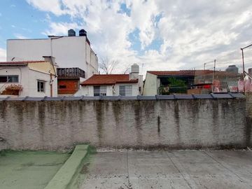 CASA 4 AMBIENTES EN VENTA EN VALENTIN ALSINA PATIO