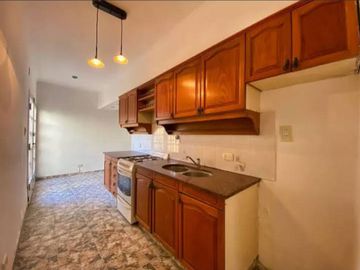 Casa en venta. Fisherton R. Parque y pileta.