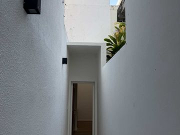CASA DE PASILLO EN VENTA 2 DORMITORIOS