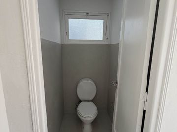 CASA DE PASILLO EN VENTA 2 DORMITORIOS