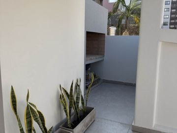 CASA DE PASILLO EN VENTA 2 DORMITORIOS