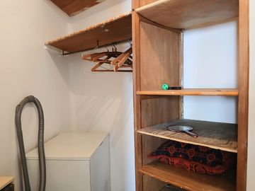 DEPTO 2 AMB.GRANDES ALQUILER- BARRACAS -C/VESTIDOR