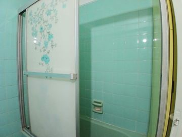 DEPTO 2 AMB.GRANDES ALQUILER- BARRACAS -C/VESTIDOR