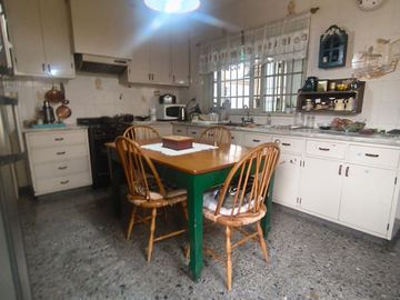 CASA ESQUINA,FRENTE A YPF DE CALLE ALBERDI, GLLÉN