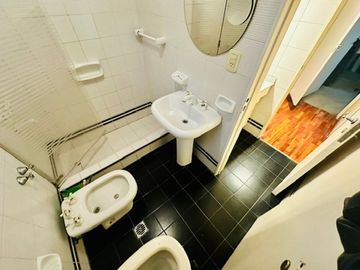 VENTA CASA 6 AMB FLORES C/DEP SERV- PATIO-TERRAZA