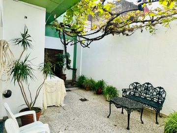 VENTA CASA 6 AMB FLORES C/DEP SERV- PATIO-TERRAZA