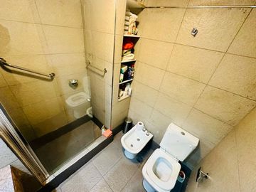 VENTA CASA 6 AMB FLORES C/DEP SERV- PATIO-TERRAZA