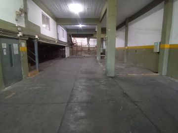 VENTA LOTE PARA DESARROLLO APTO 5 PISOS V. LUGANO