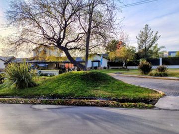 Se vende lote en La Barraca, Guaymallén, Mendoza