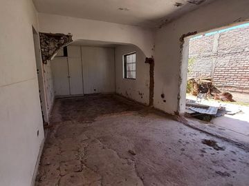 VENTA 3 CASAS +PISCINA+ SALON COMERCIAL+PARQUE
