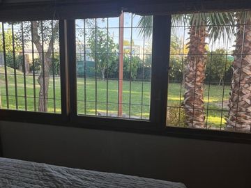 VENTA 3 CASAS +PISCINA+ SALON COMERCIAL+PARQUE