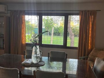 VENTA 3 CASAS +PISCINA+ SALON COMERCIAL+PARQUE