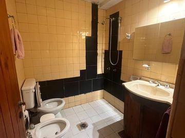 VENTA 3 CASAS +PISCINA+ SALON COMERCIAL+PARQUE