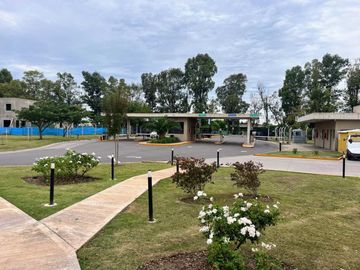 LOTE EN VENTA EN BARRIO SANTA LUCIA PILAR DEL ESTE