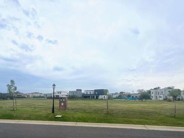 LOTE EN VENTA EN BARRIO SANTA LUCIA PILAR DEL ESTE