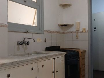 SE VENDE DEPARTAMENTO 2 DORMITORIOS B° CENTRO