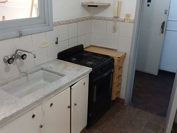 SE VENDE DEPARTAMENTO 2 DORMITORIOS B° CENTRO