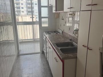 VEMTA DOS AMBIENTES CON BALCON Y LAVADERO .( VENTA CON RENTA)