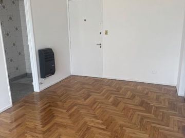 VEMTA DOS AMBIENTES CON BALCON Y LAVADERO .( VENTA CON RENTA)